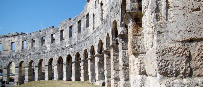 Voos baratos para Pula com a Swiss